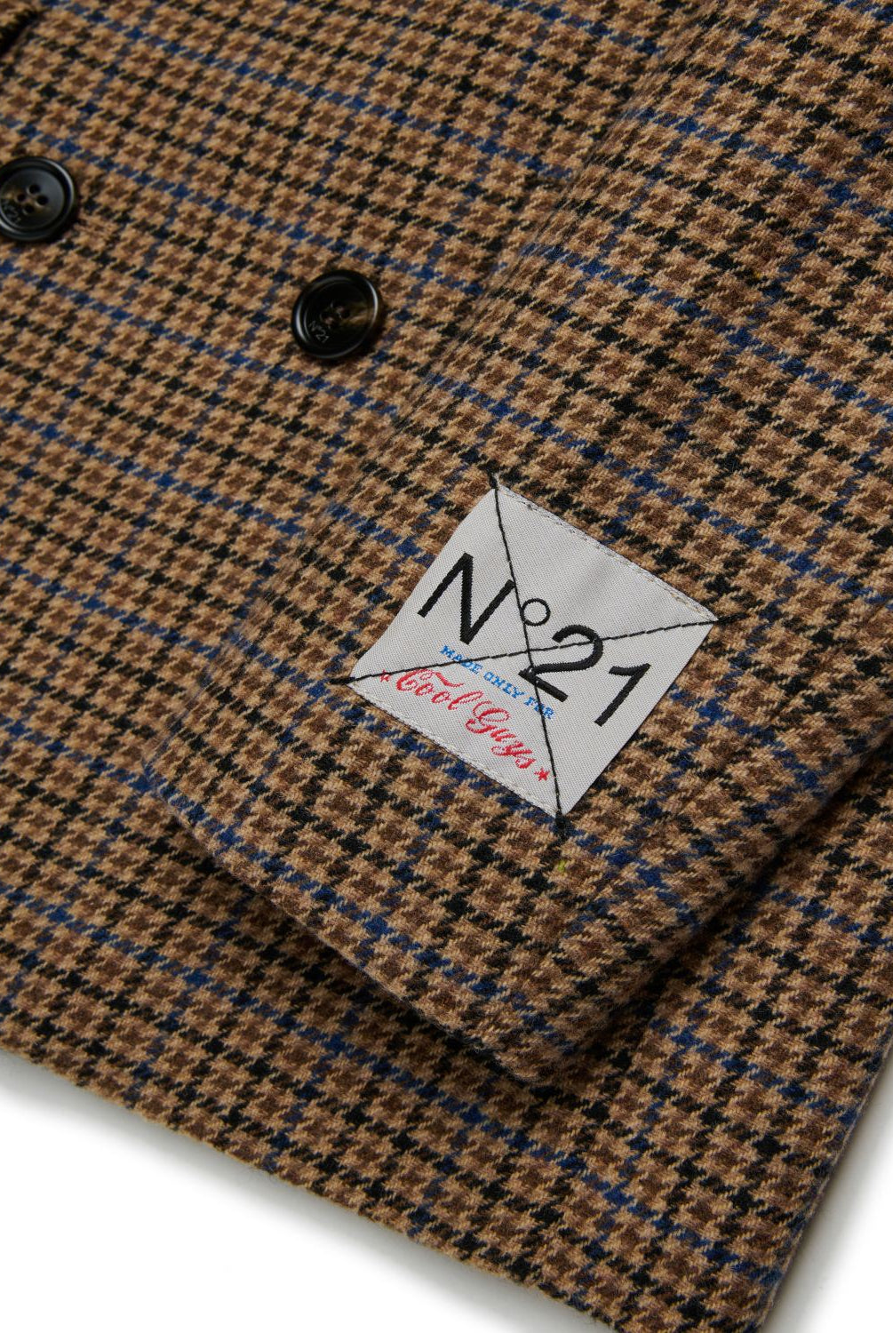 N°21 N2107E-N04410N720
